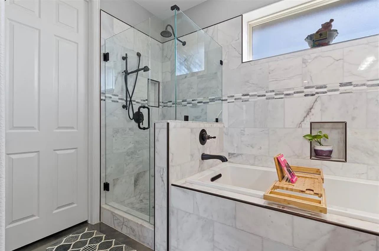 Heckman Master Bath — Bathroom project by Bradshaw Builders in Sherman, TX